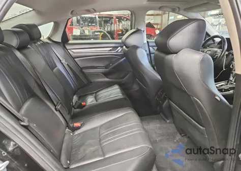 2021 Honda Accord Exl z USA, uszkodzony, nr VIN 1HGCV1F53MA119069